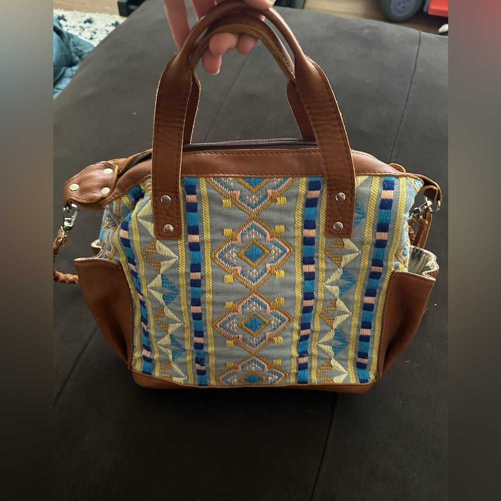Nena & Co. Brown and Blue Geometric Tote